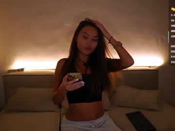Im_Milla April 01, 2025 Chaturbate stream image