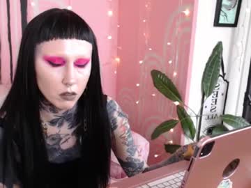 Dominatrixmars stream photo from April 01, 2025