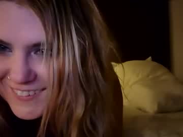 Midnightqueen01 April 02, 2025 Chaturbate stream image