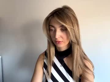Elza_Dzyn April 02, 2025 Chaturbate stream image