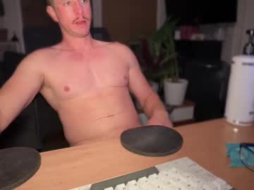 Hunqer April 02, 2025 Chaturbate stream image