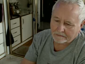 Wlodek560 April 02, 2025 Chaturbate stream image