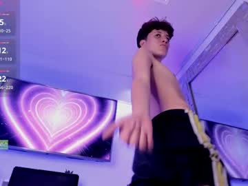 Aron_Brown__ April 02, 2025 Chaturbate stream image
