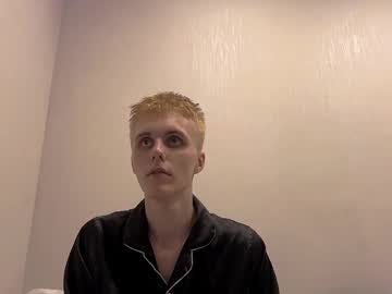 2amkiss April 02, 2025 Chaturbate stream image