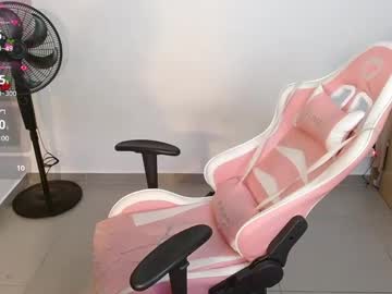 Pretty_Ts_Kylie April 02, 2025 Chaturbate stream image
