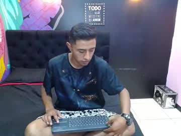 Taylorstrange April 03, 2025 Chaturbate stream image