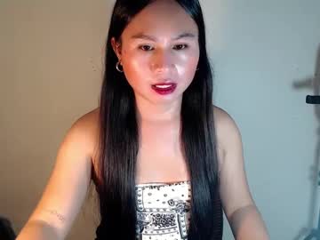 Trixie121698 April 03, 2025 Chaturbate stream image