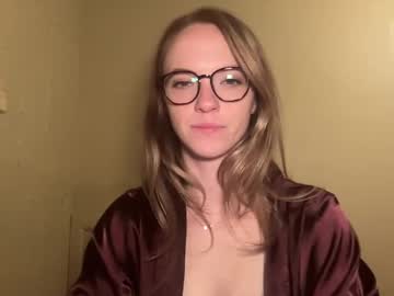 Gingerglow69 April 04, 2025 Chaturbate stream image