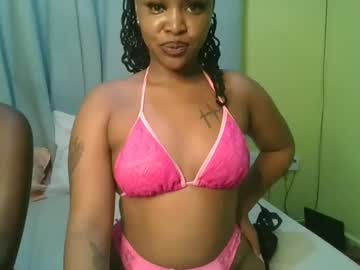 Glow_Queen1 April 04, 2025 Chaturbate stream image