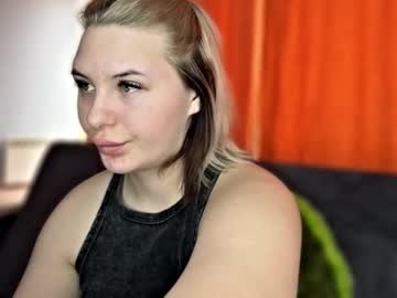 Karina_Evis April 04, 2025 Chaturbate stream image