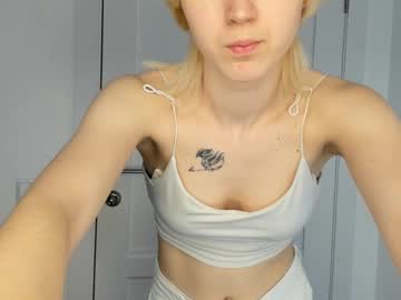Katieestabrooks April 04, 2025 Chaturbate stream image
