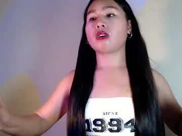 Trixie121698 April 04, 2025 Chaturbate stream image