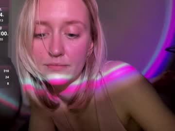 2kepler22b April 04, 2025 Chaturbate stream image