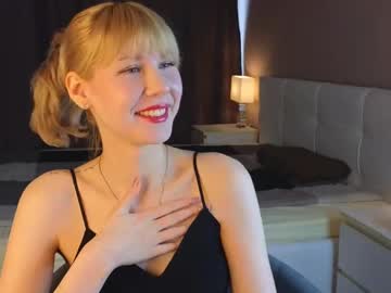 Linettehewlett April 07, 2025 Chaturbate stream image