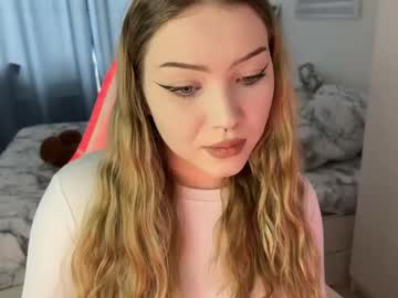 Polly_Taylor_ April 07, 2025 Chaturbate stream image