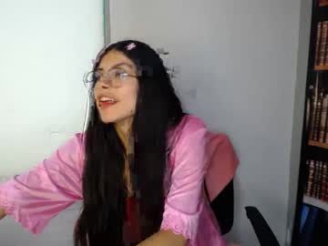 Michelle_Low373138 April 07, 2025 Chaturbate stream image
