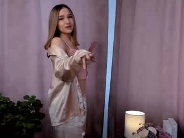Adelefitch April 08, 2025 Chaturbate stream image