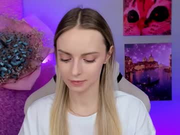 Juliabrewwer April 08, 2025 Chaturbate stream image