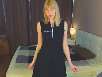 Linettehewlett April 08, 2025 Chaturbate stream image