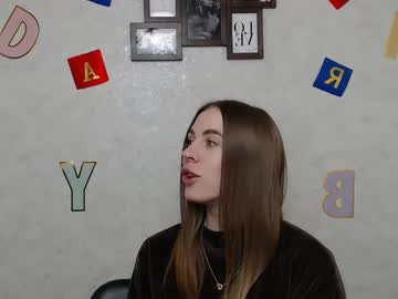 Ninapersi_ April 08, 2025 Chaturbate stream image