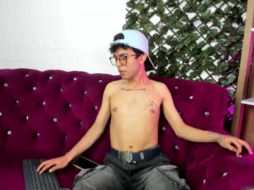 Derek24_ April 08, 2025 Chaturbate stream image