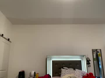 Parisbaby2000 April 08, 2025 Chaturbate stream image