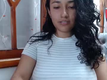 Halleberry18 April 09, 2025 Chaturbate stream image