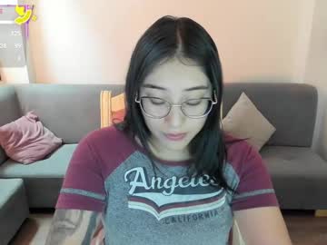 Hottbee1 April 10, 2025 Chaturbate stream image