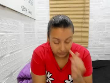 Juliana_052318 April 12, 2025 Chaturbate stream image