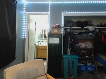 Ineedlove1277 April 12, 2025 Chaturbate stream image