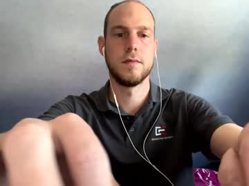 Hornygaren April 12, 2025 Chaturbate stream image