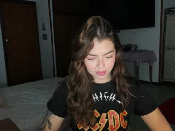 Lucybel__ April 12, 2025 Chaturbate stream image