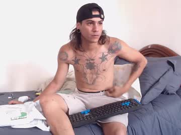 Sexydarkhunter2 April 12, 2025 Chaturbate stream image