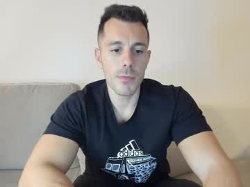 Roberto4ever April 13, 2025 Chaturbate stream image