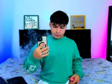 Ken_Colombiano April 14, 2025 Chaturbate stream image
