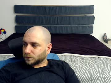 R0bila April 14, 2025 Chaturbate stream image