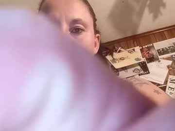 Reallyredrum69 April 15, 2025 Chaturbate stream image