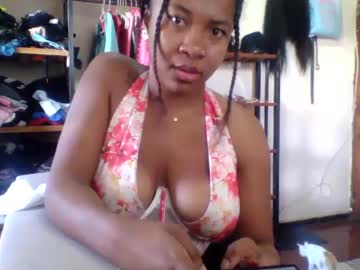 Andresse012 April 15, 2025 Chaturbate stream image