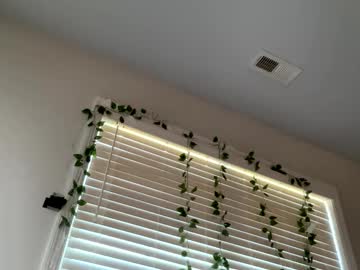 Tusekzee April 15, 2025 Chaturbate stream image