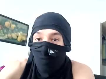Yeisongomezz April 15, 2025 Chaturbate stream image