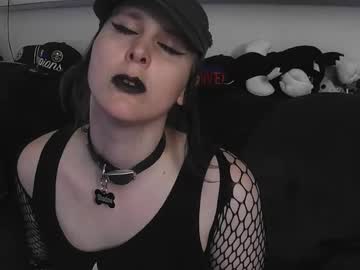 Urshearsecurse April 16, 2025 Chaturbate stream image