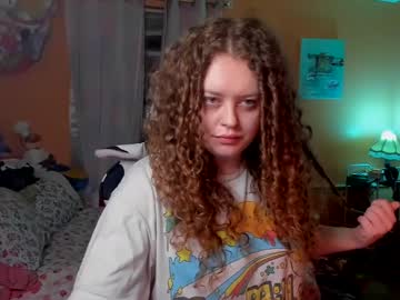 Strwbby April 16, 2025 Chaturbate stream image