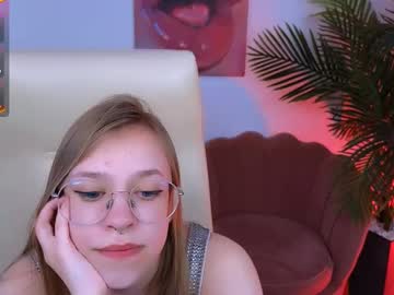 Layriantavee April 16, 2025 Chaturbate stream image