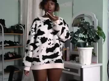 Lunar_Chocolate000 April 16, 2025 Chaturbate stream image