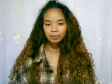 Roxanne_98 April 17, 2025 Chaturbate stream image