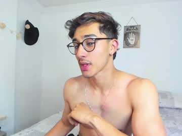 Latinreall April 17, 2025 Chaturbate stream image