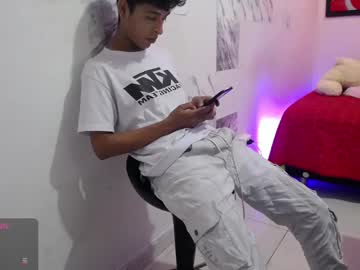 Andressdean April 17, 2025 Chaturbate stream image