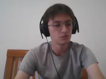 Twinkwithglasses98 April 17, 2025 Chaturbate stream image