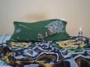 Romantic2u4 April 18, 2025 Chaturbate stream image