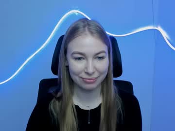 Emilia_Ilia April 18, 2025 Chaturbate stream image